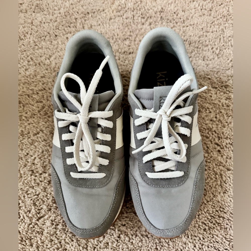 Kizik Milan Gray/White Women’s Athletic Slip on Sneakers